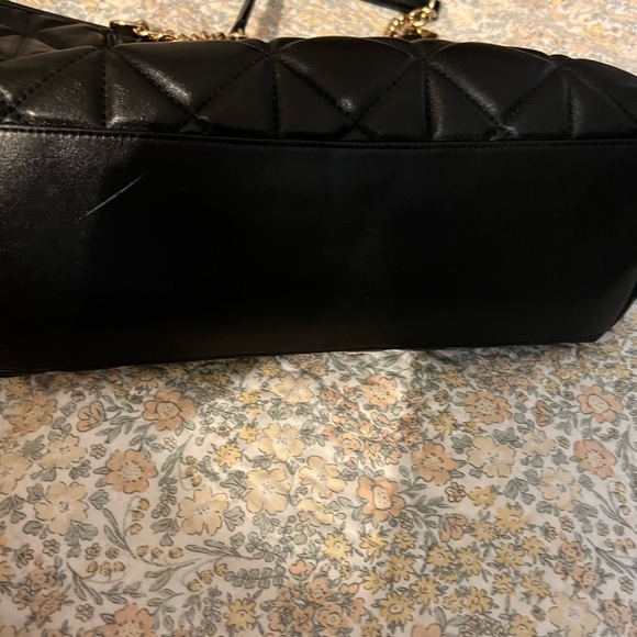 COACH LEATHER QUILTED  BAG black and gold quilted tote - Picture 4 of 4